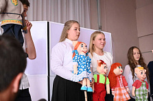 Фонд «Милосердие» поддержал школьный театральный проект